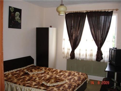 Family Hotel Natalis Hisarya Oda fotoğraf